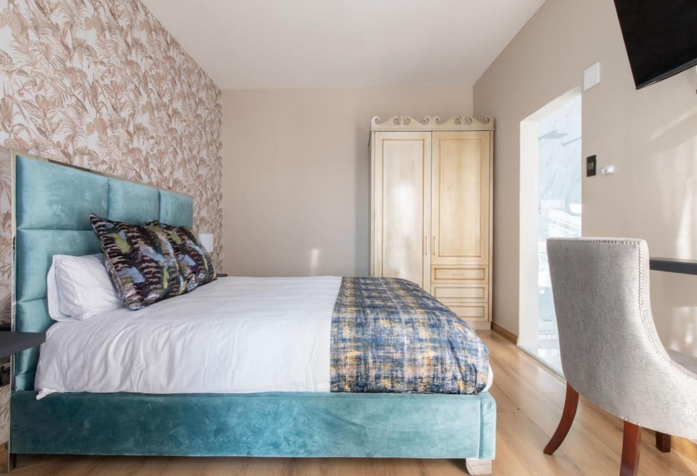 Dolphin Bay Boutique Hotel And Spa ポート・エリザベス エクステリア 写真