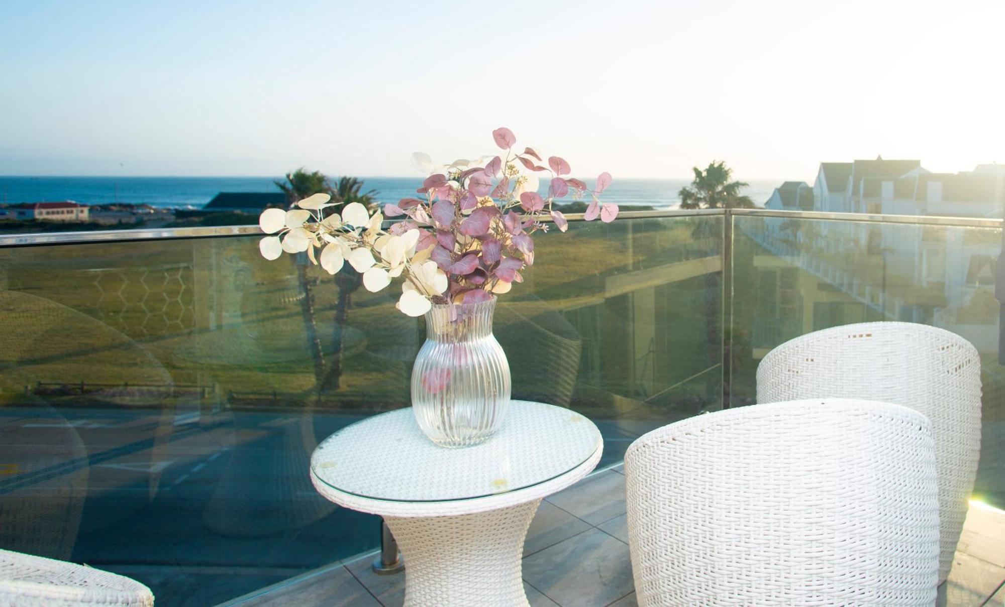 Dolphin Bay Boutique Hotel And Spa ポート・エリザベス エクステリア 写真